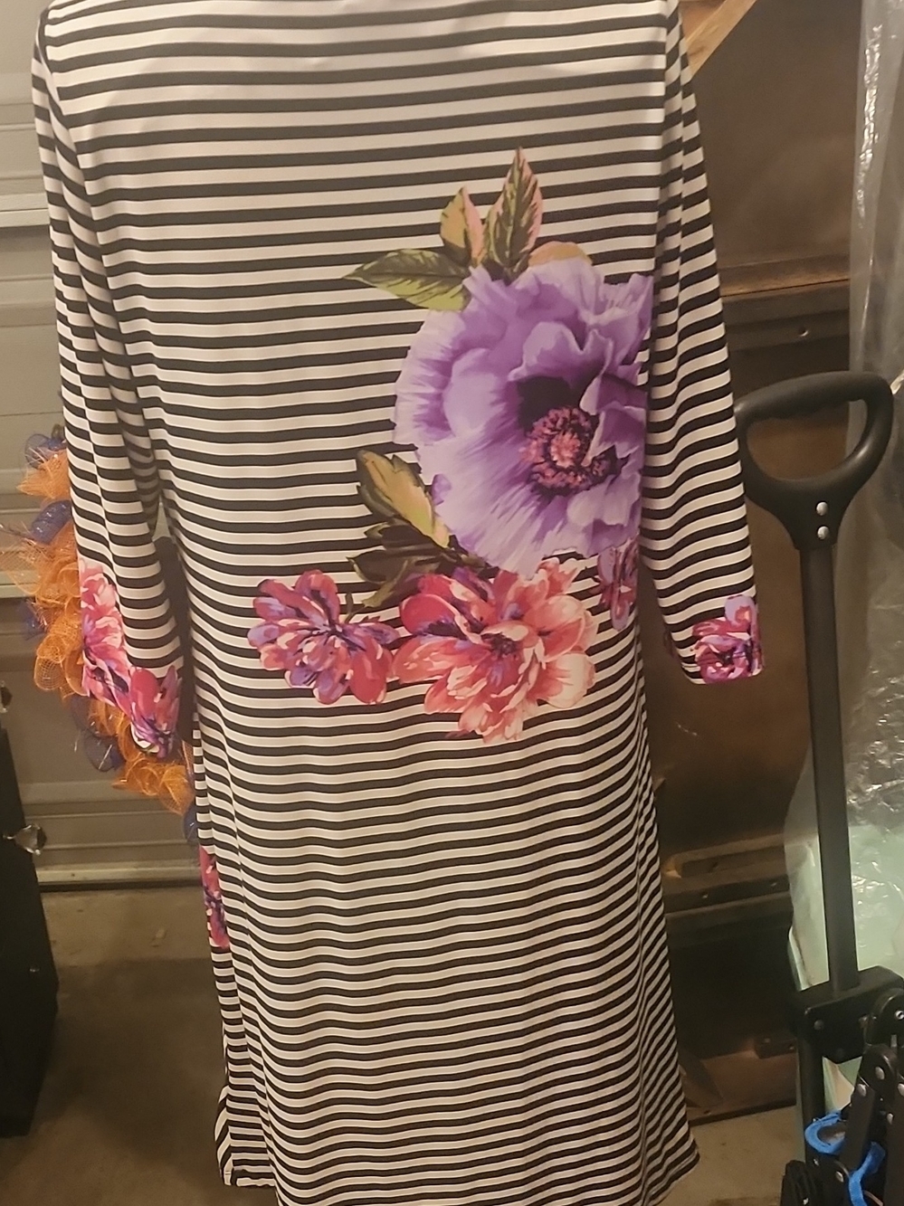 Dress - Picture 2 of 2